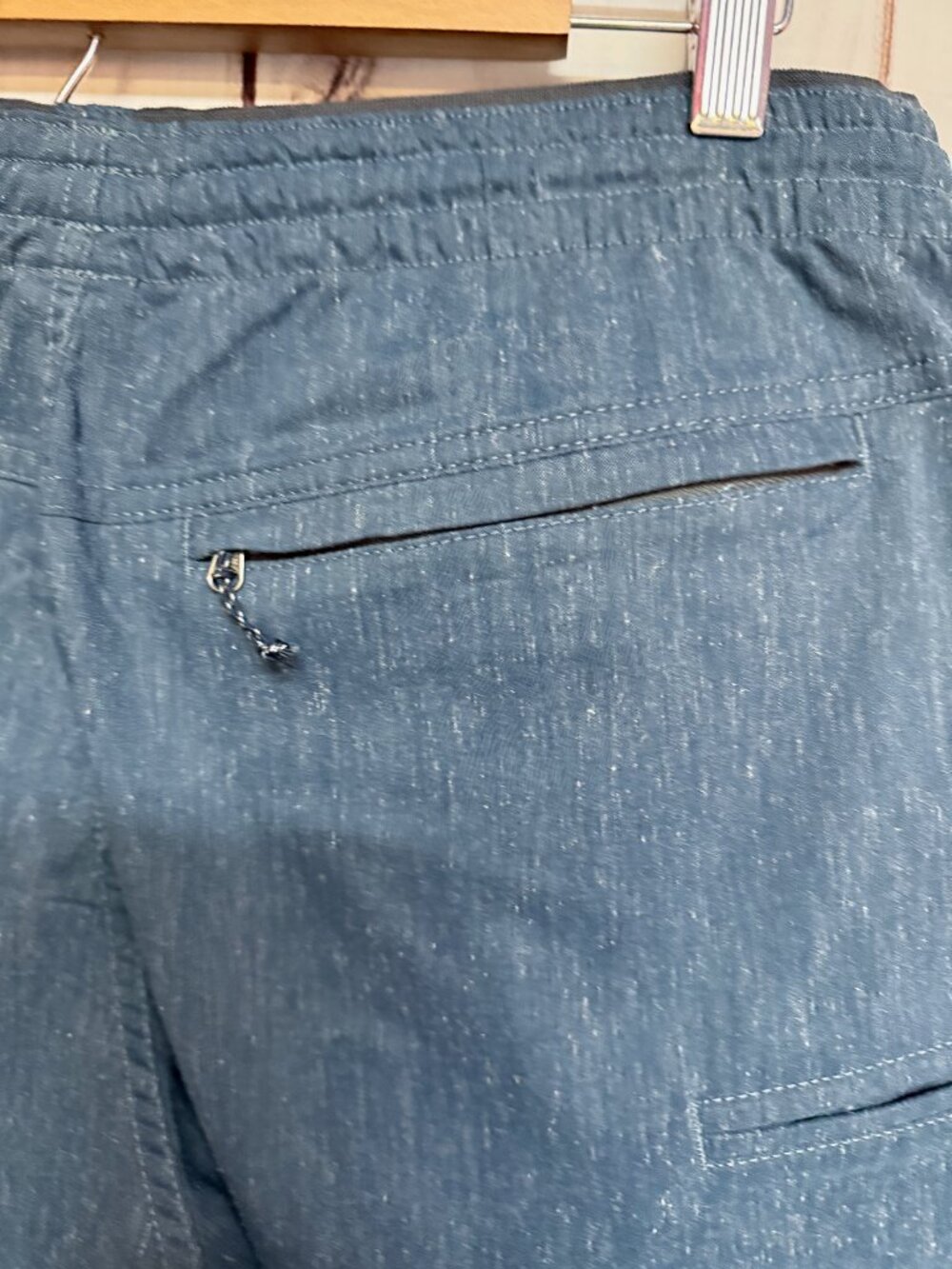 KÜHL Men’s Getaway Shorts Medium Blue Textured Hemp Stretch‎ EUC - Picture 6 of 13